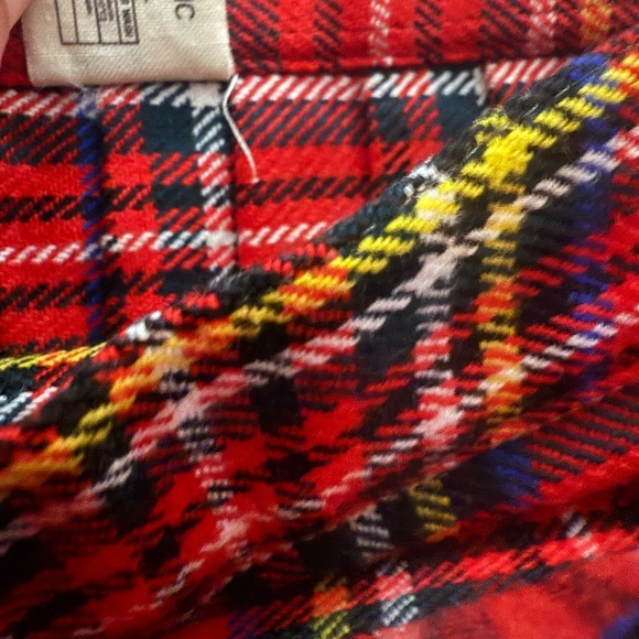 Lord & Taylor Red Tartan Kilt. Size 8 - Picture 5 of 12